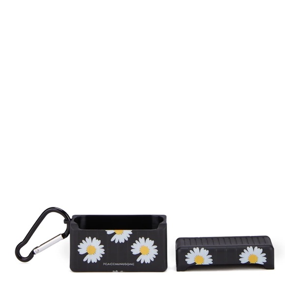 Dolls kill daisy AirPods case - Picture 3 of 6